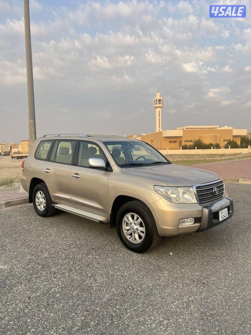 للبيع لاند الساير 8 سلندر0