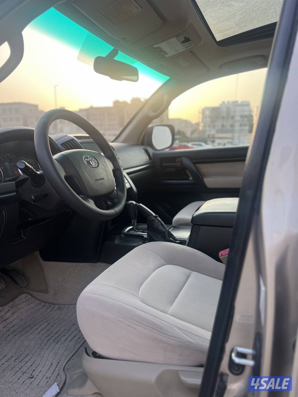 للبيع لاند الساير 8 سلندر4