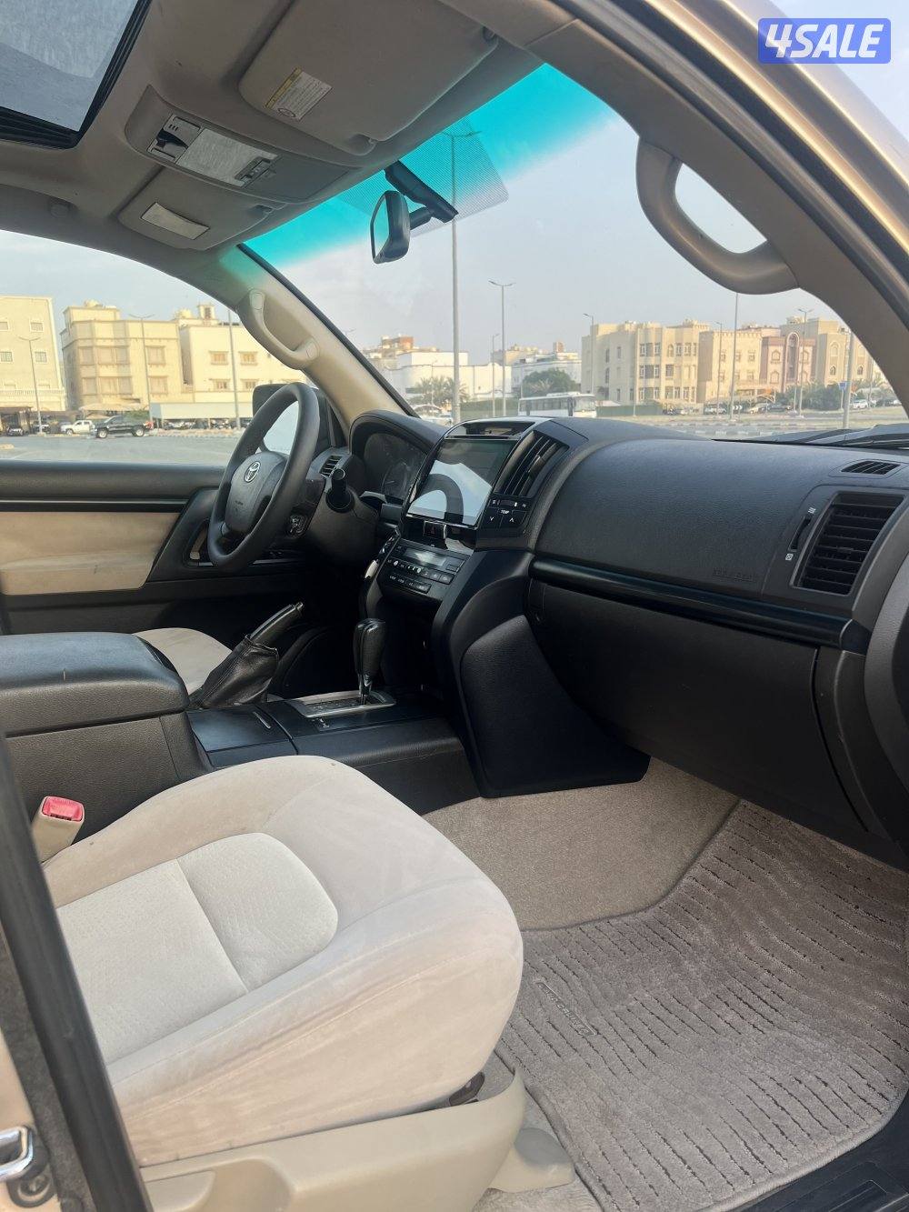 للبيع لاند الساير 8 سلندر5