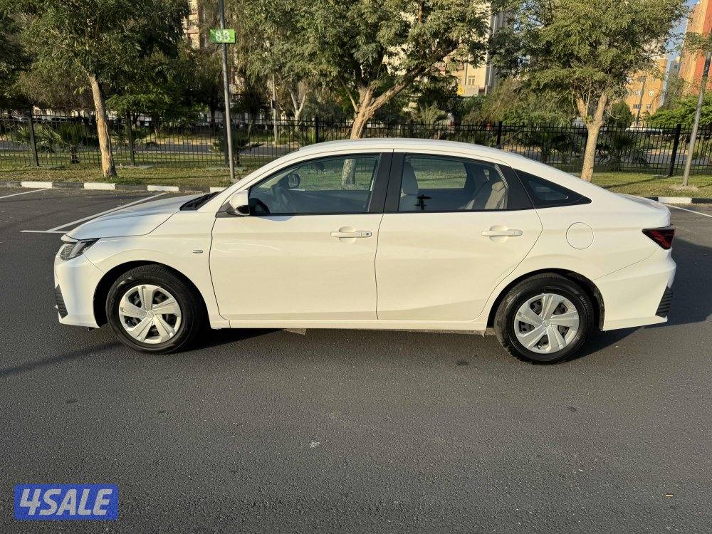 تويوتا يارس 20232