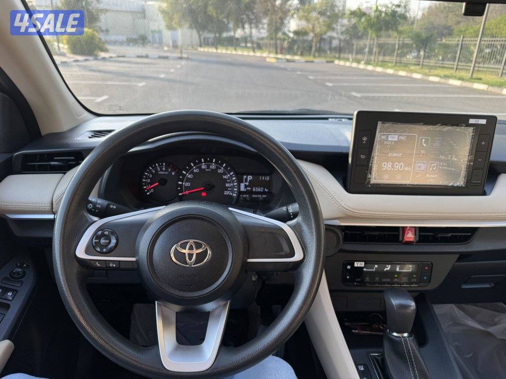 تويوتا يارس 202310
