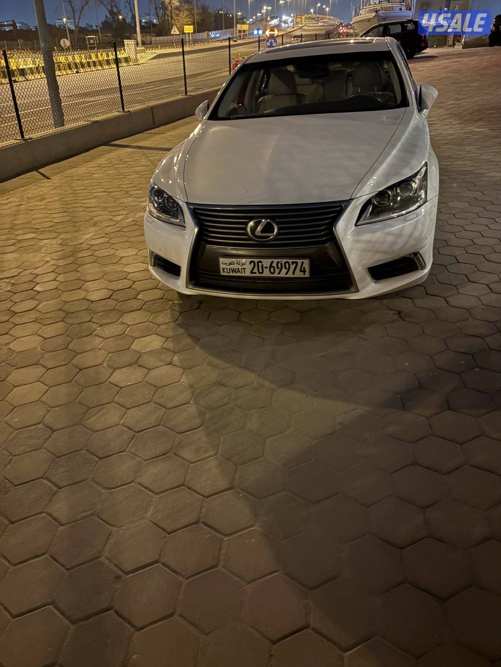 لكزس بحاله جيده مرفق الفحص5