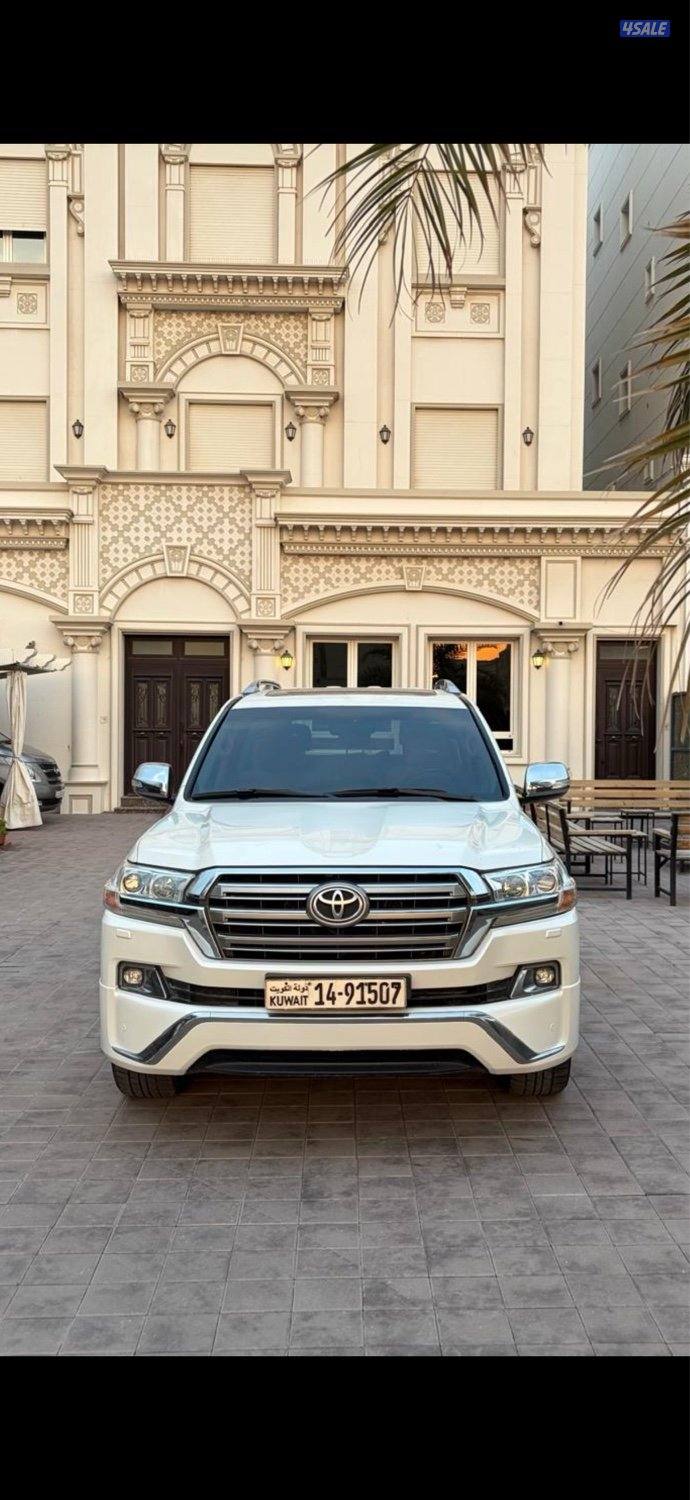 لاند كروزر GXR 20160