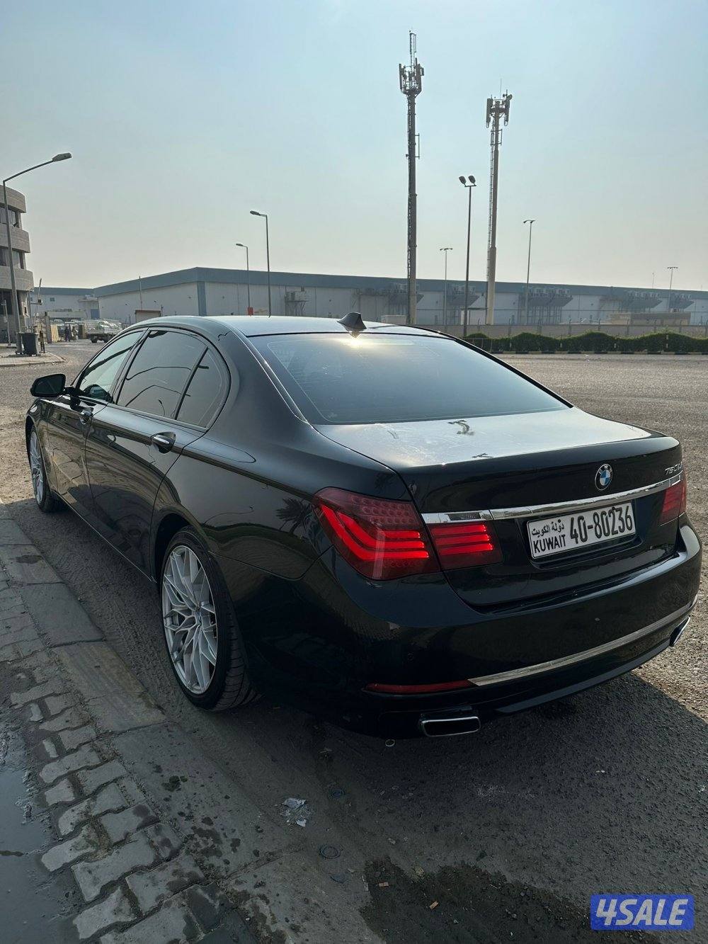 للبيع بي ام حجم 750 الفل الغانم3