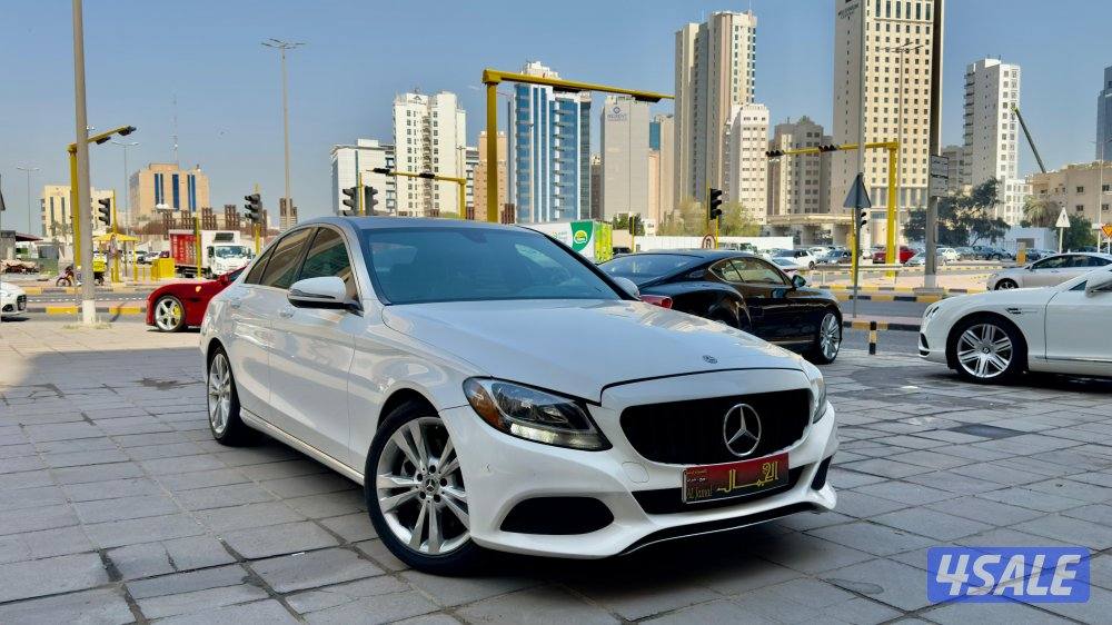 مرسيدس C 300/ موديل 2018/ عداد 155 ألف/ فل أبشن3