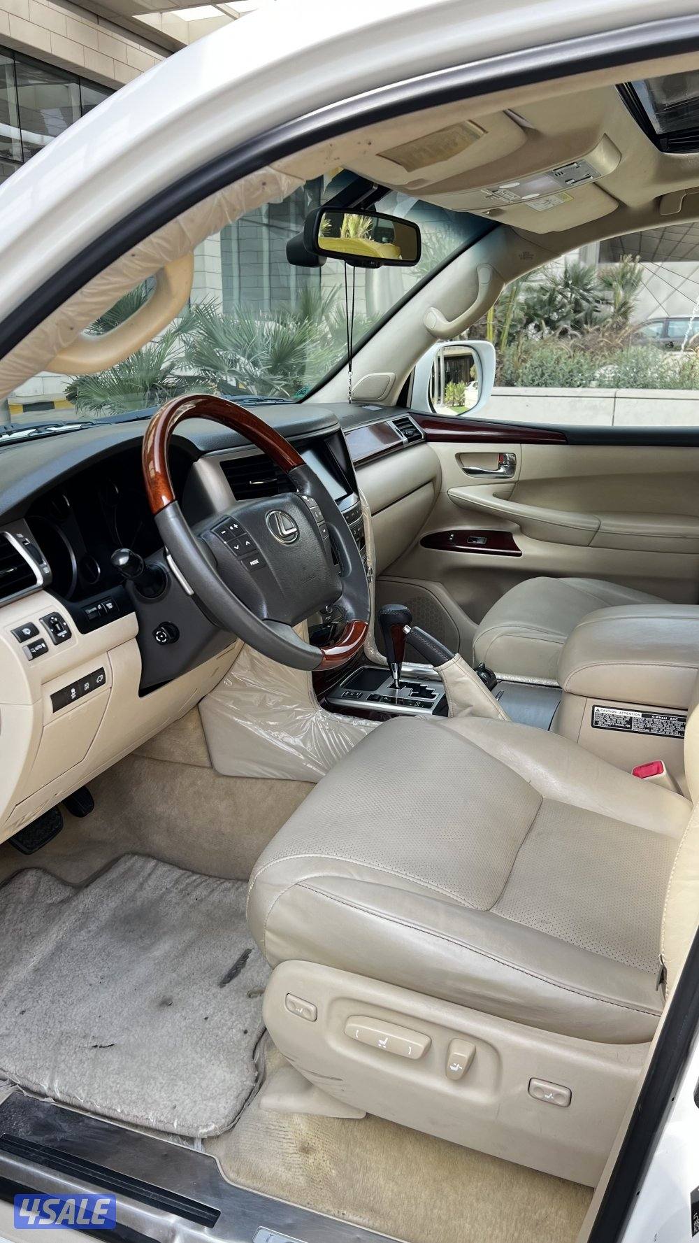 لكزس LX570 ، الدرجة الاولى ، بحالة الوكاله2