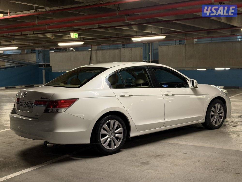 هوندا اكورد صبغ الوكاله موديل 2012 عداد قليل 122 الف سيرفس وكاله3