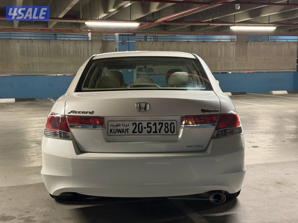 هوندا اكورد صبغ الوكاله موديل 2012 عداد قليل 122 الف سيرفس وكاله4