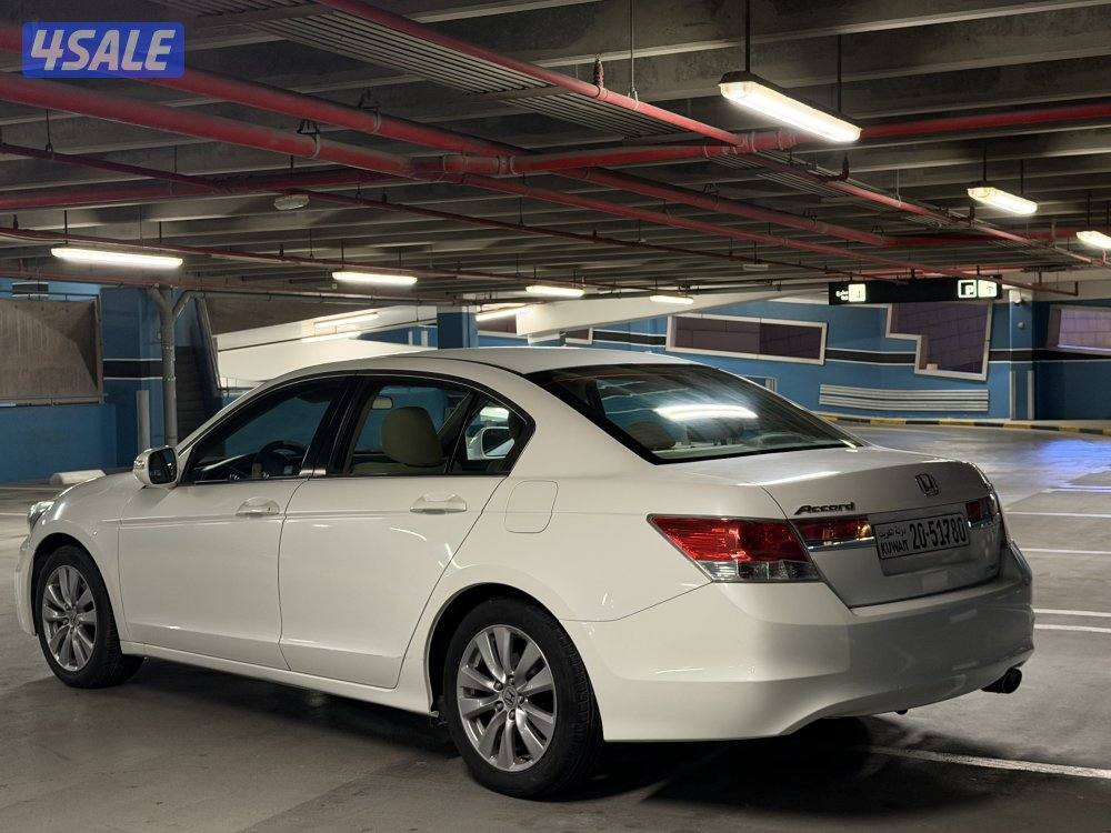 هوندا اكورد صبغ الوكاله موديل 2012 عداد قليل 122 الف سيرفس وكاله5