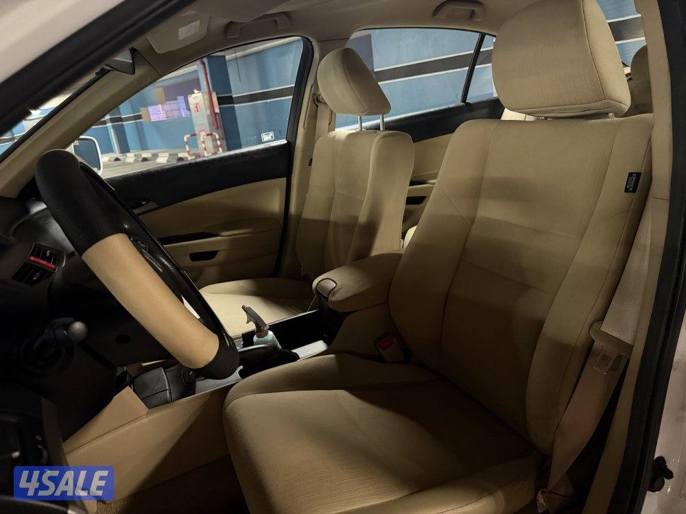 هوندا اكورد صبغ الوكاله موديل 2012 عداد قليل 122 الف سيرفس وكاله8