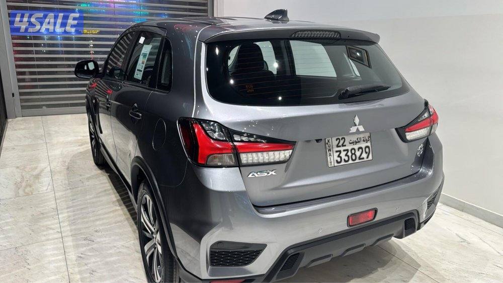 للبيع 2023 ميتسوبيشي ASX بحالة الوكالة عدد 6 سيارات4