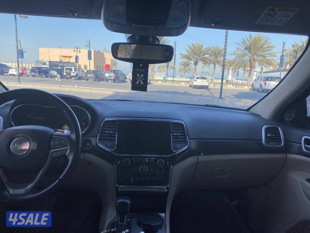 جيب شيروكي لاريدو 20215