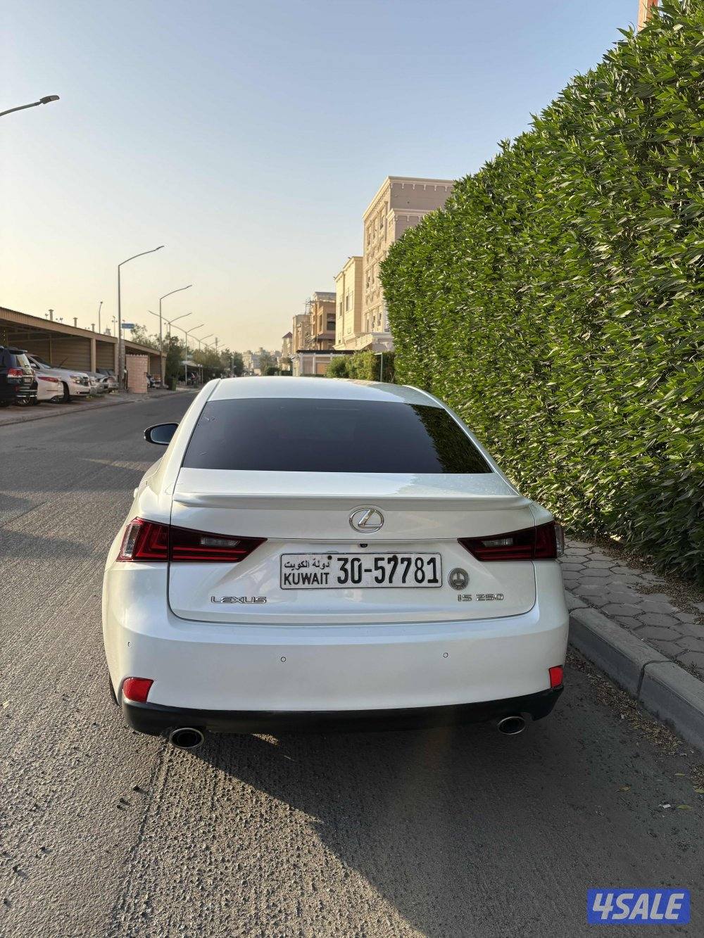 للبيع لكزس IS 20153