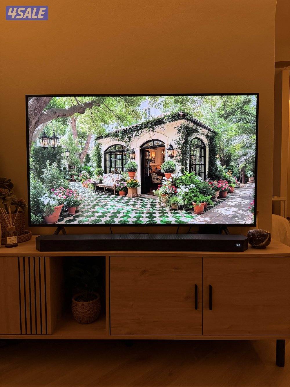 SAMSUNG 55” (4K Smart UHD TV)0