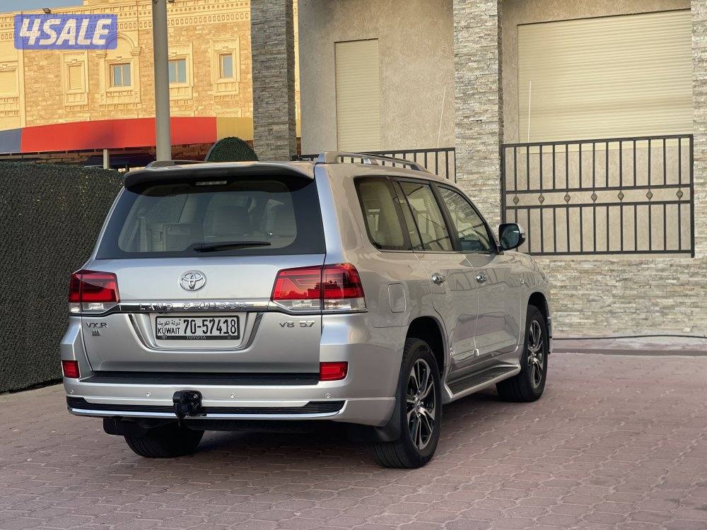 لاندكروزر VXR4