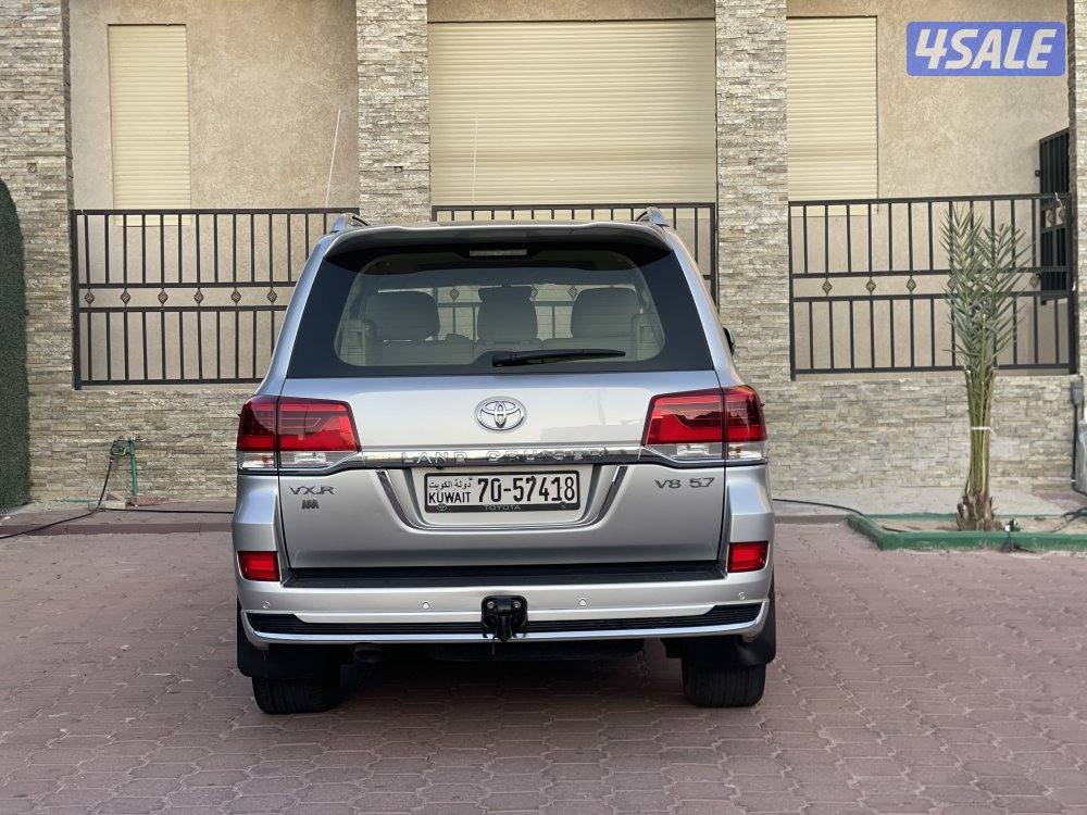 لاندكروزر VXR5