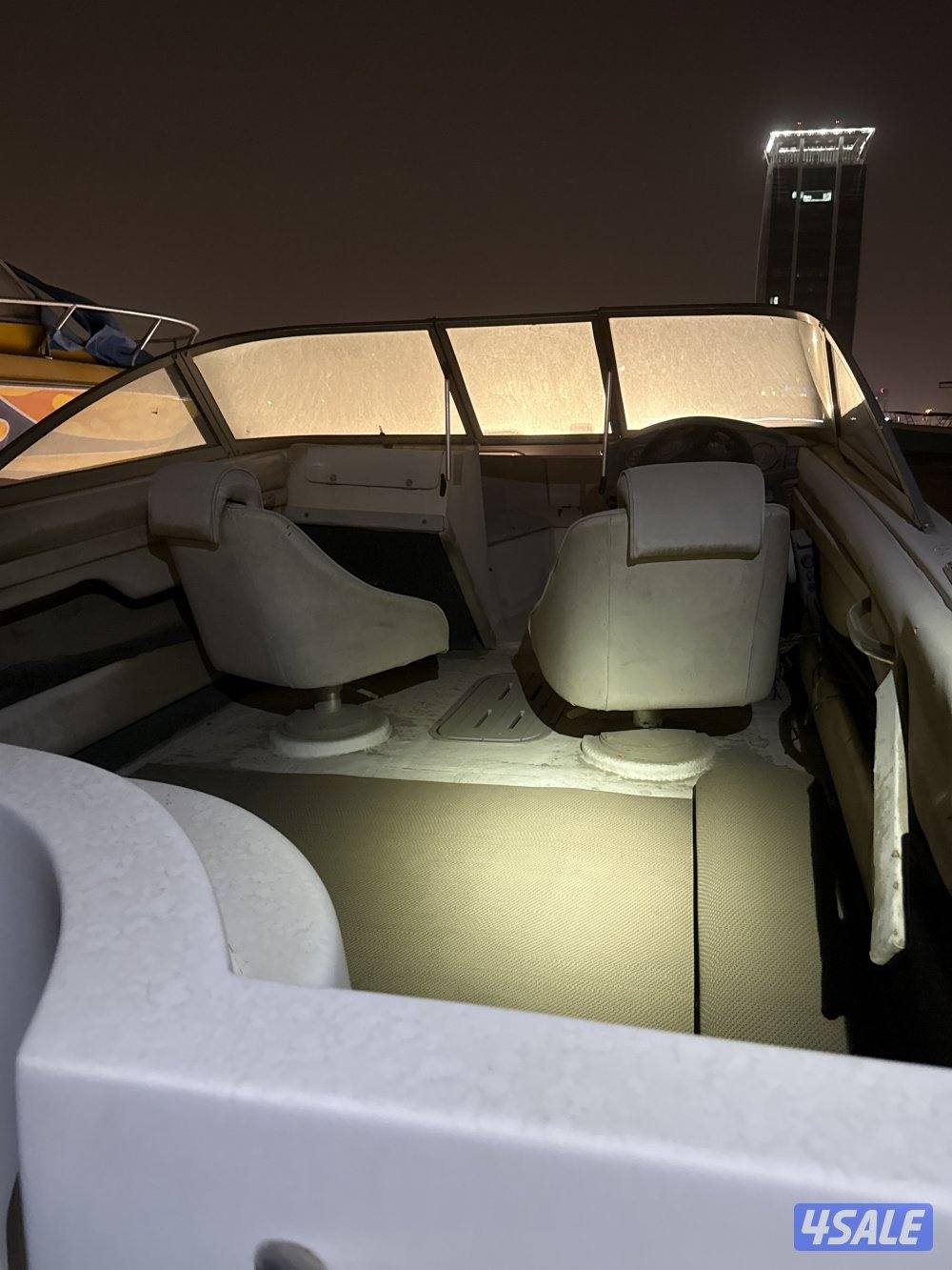 للبيع طراد أمريكي 18 قدم3