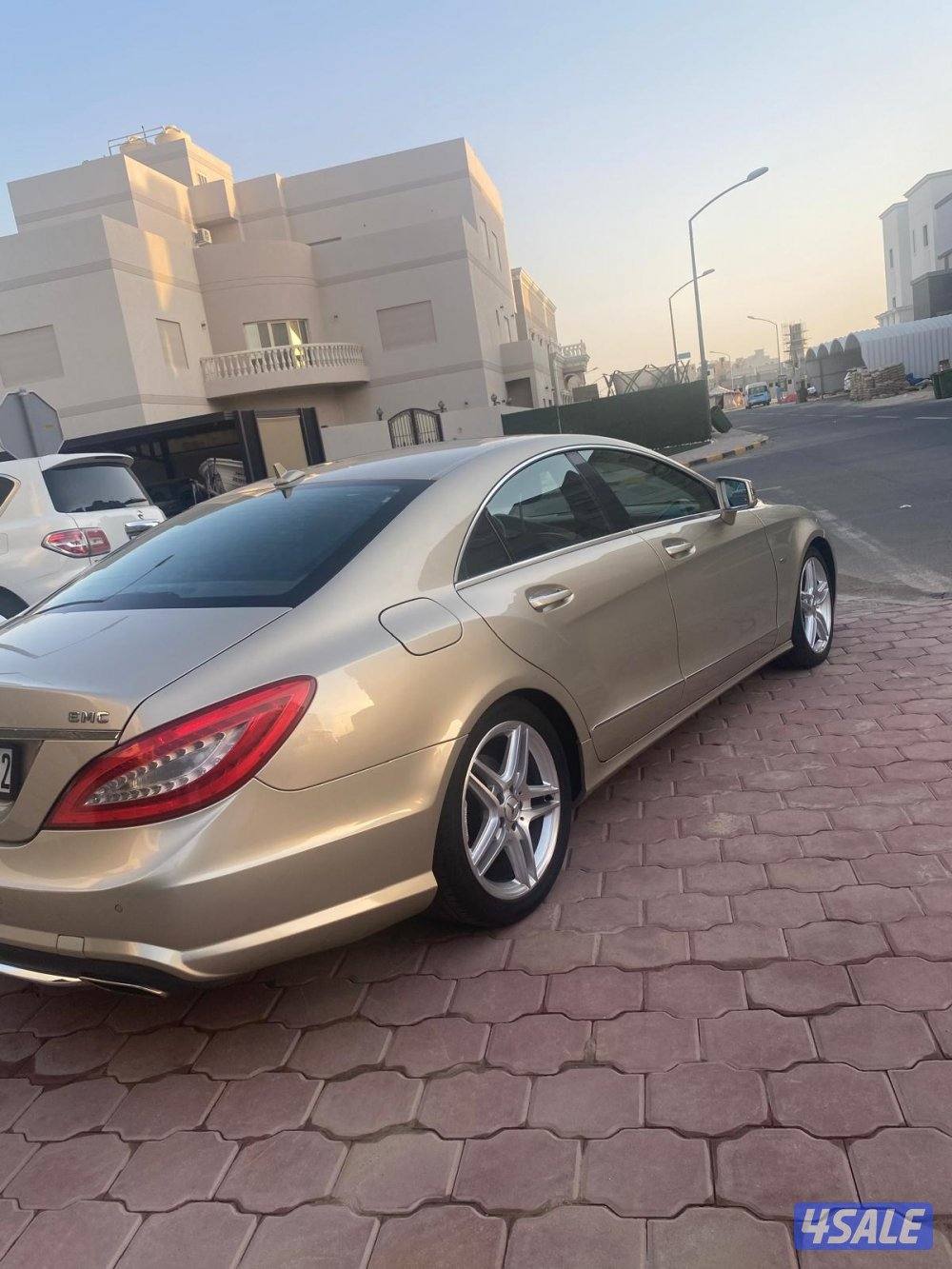 CLS 350 موديل 2012 كامل المواصفات شرط الفخص2