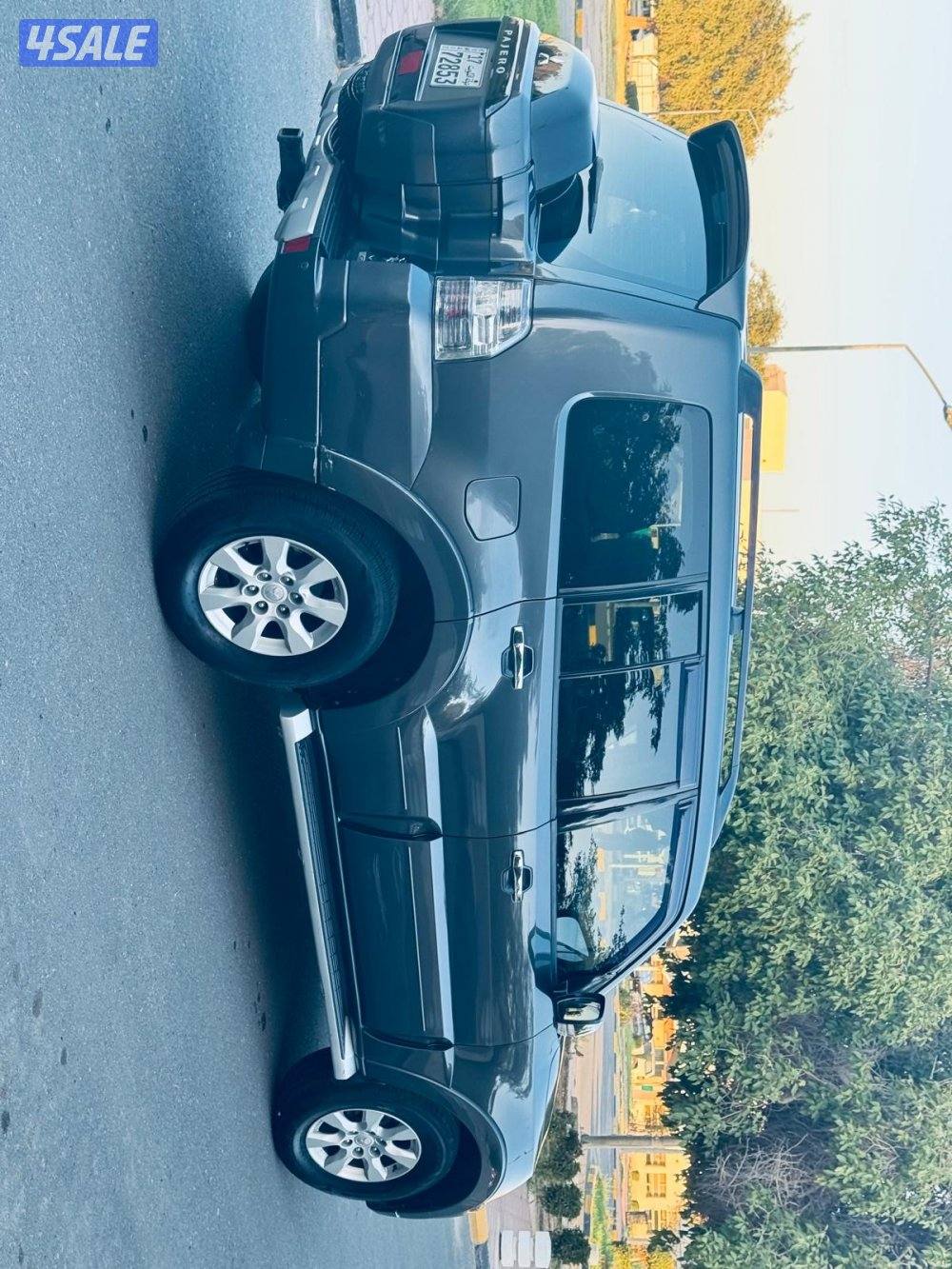 للبيع باجيرو1