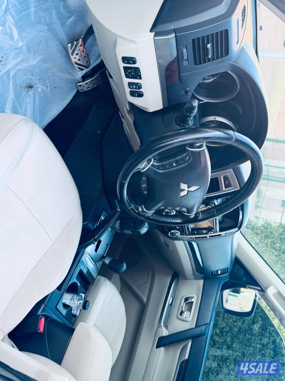 للبيع باجيرو4