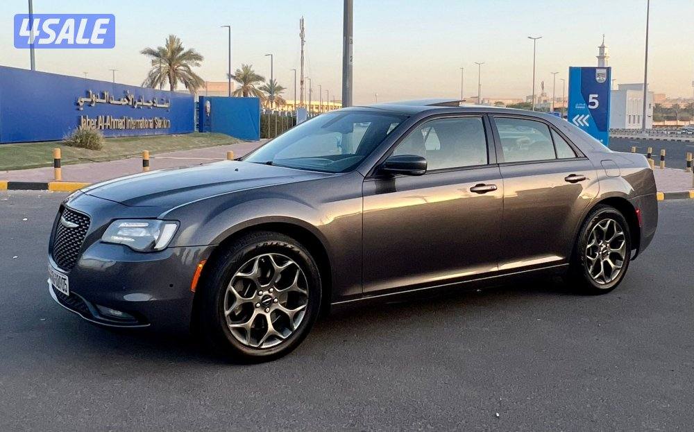 للبيع كرايزلر c300s5