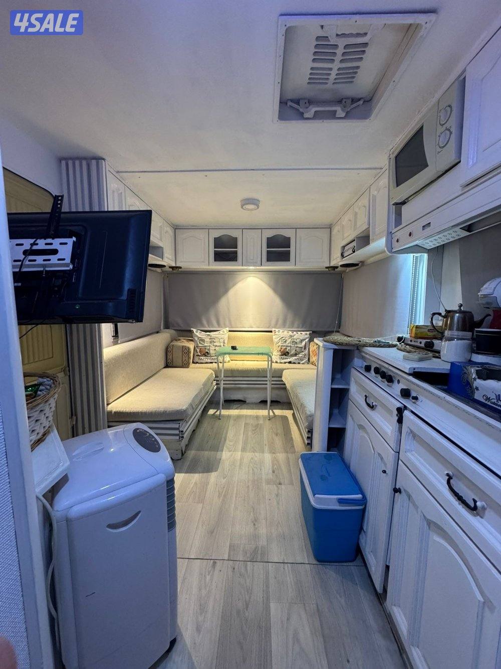 للبيع كرفان hoppy مديل ٢٠٠٦ تنسيقه نادره الكرفان مايحتاج شي2