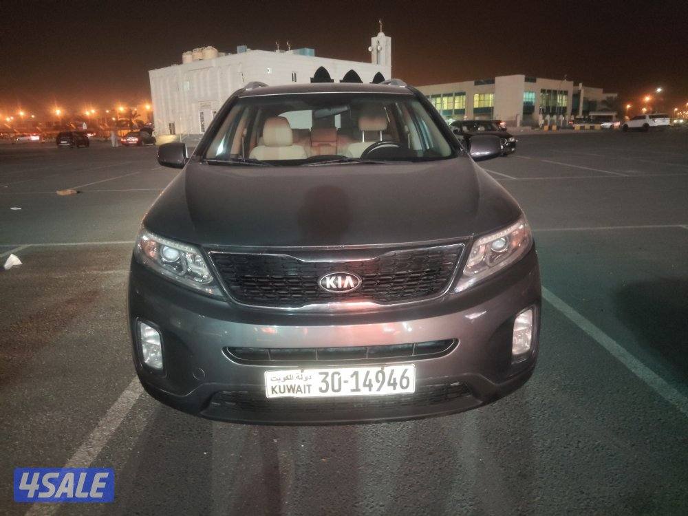 كيا سورينتو موديل 2014 رمادي عداد 165 بحاله ممتازة1