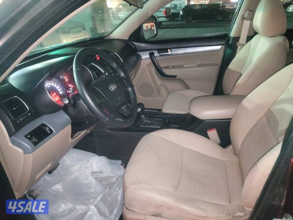 كيا سورينتو موديل 2014 رمادي عداد 165 بحاله ممتازة5