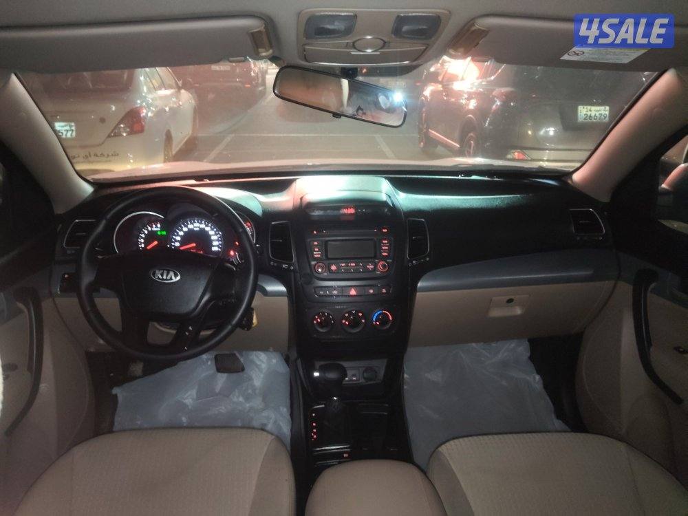 كيا سورينتو موديل 2014 رمادي عداد 165 بحاله ممتازة6
