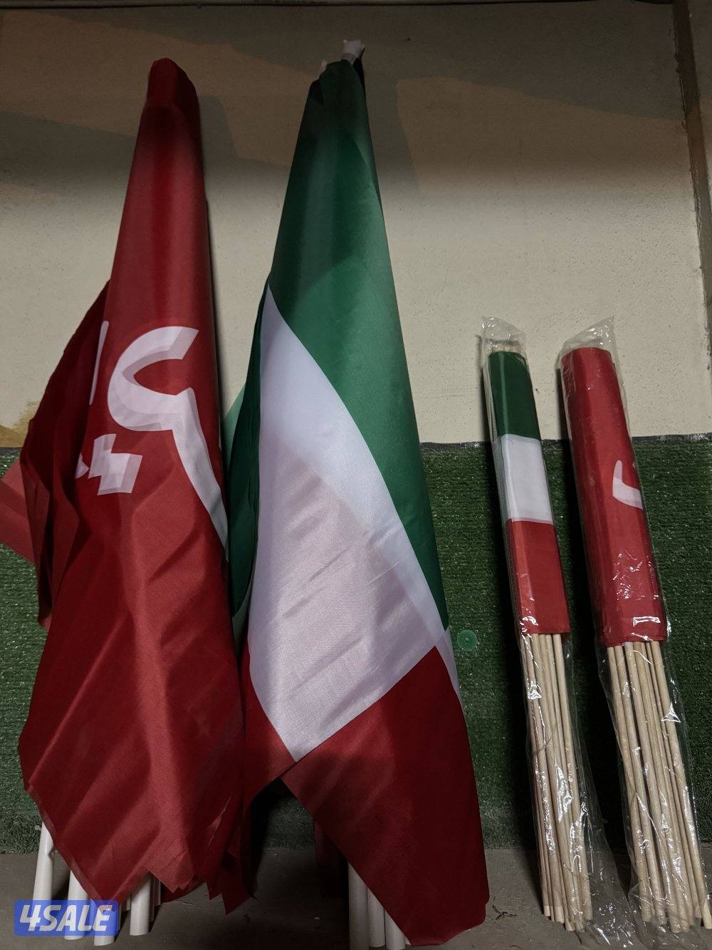 أعلام الكويت جميع الاحجام جميع الالوان ،سكارفات و كابات بيع جمله ومفرد0