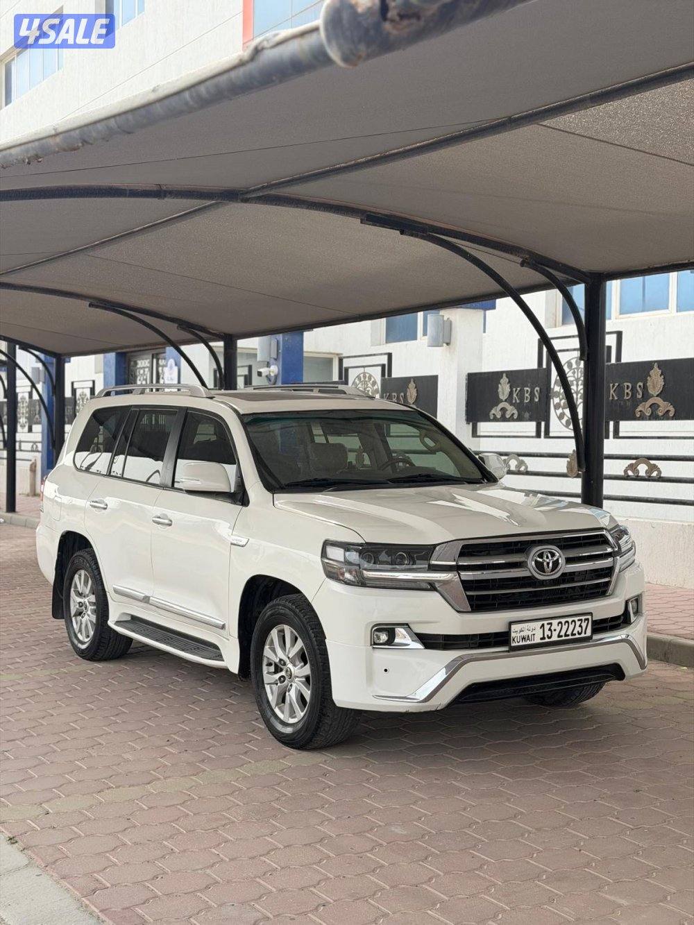 لاند كروزر 2016 G.XR وارد الساير V80