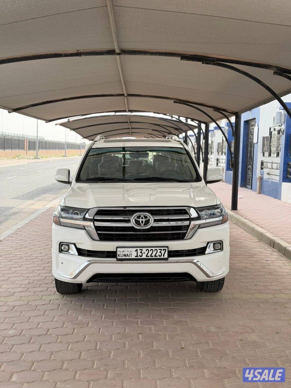 لاند كروزر 2016 G.XR وارد الساير V81