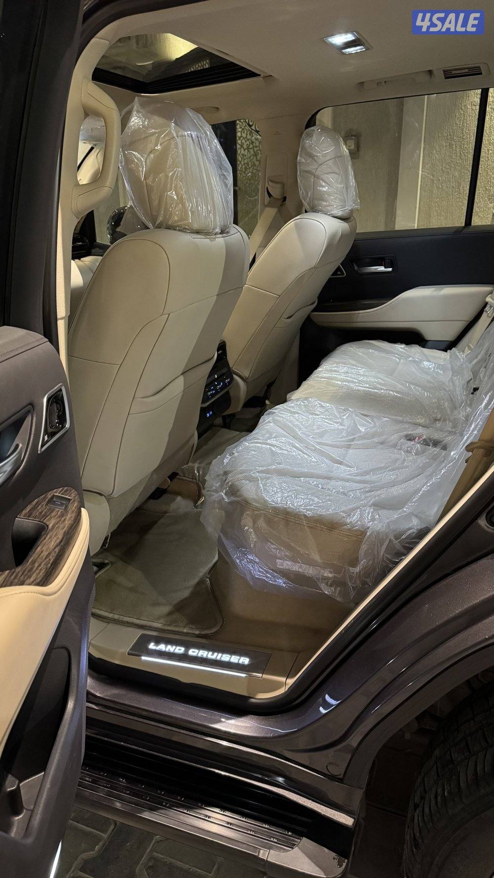 Land Cruiser VX , 72000 km5