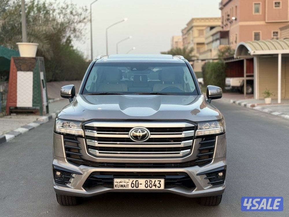 لاندكروزر تون تيربو ايرو S موديل 2022 ماشي 46 الف صبغ الوكالة6