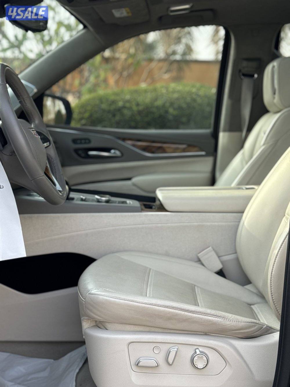 كاديلاك سكاليد بلاتينيوم 202110