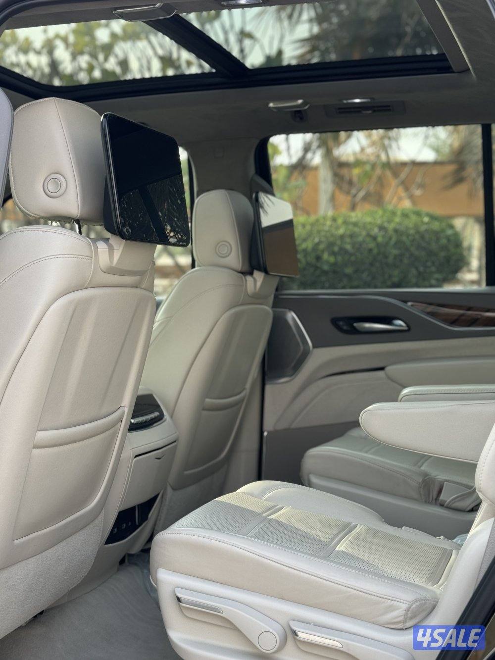 كاديلاك سكاليد بلاتينيوم 202111