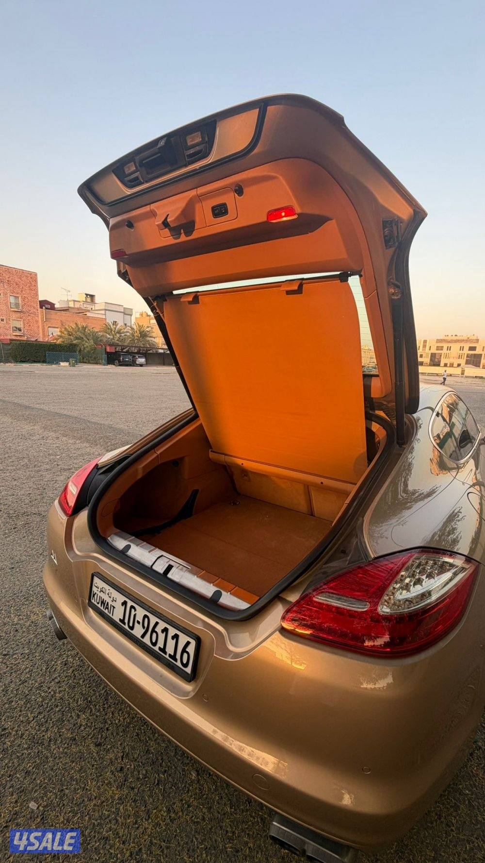 للبيع بورش بانميرا فور اس 2012 بحالة ممتازة8