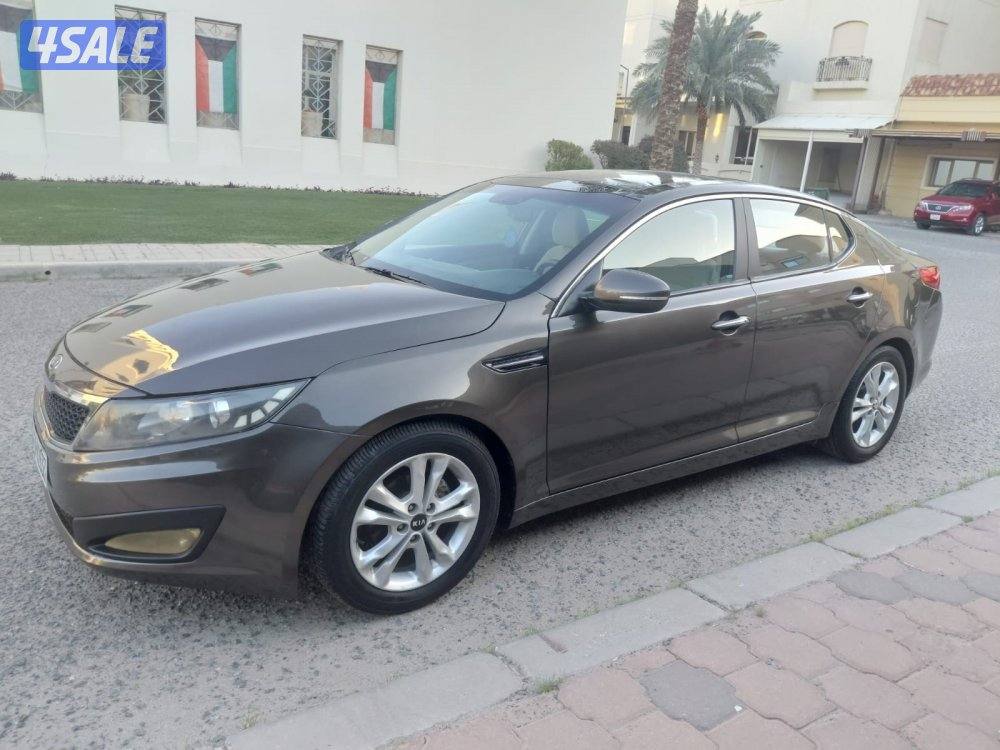 منطقه السره ق1 موديل 2012 فل ابشن الدرجه الأولي عداد 140.000 km0