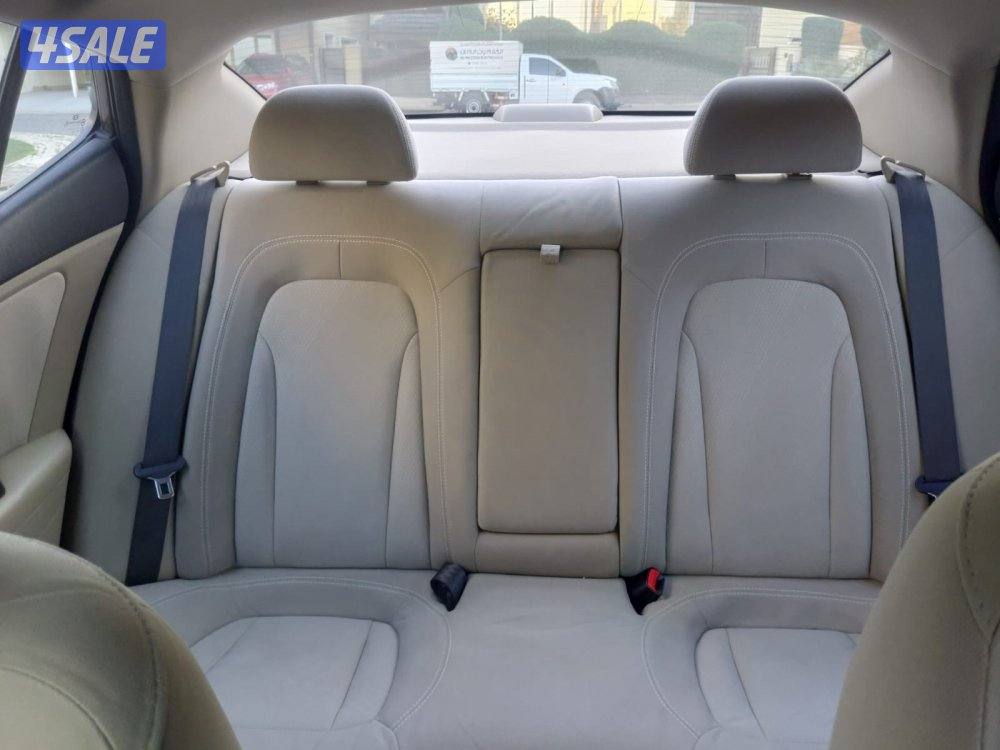 منطقه السره ق1 موديل 2012 فل ابشن الدرجه الأولي عداد 140.000 km3