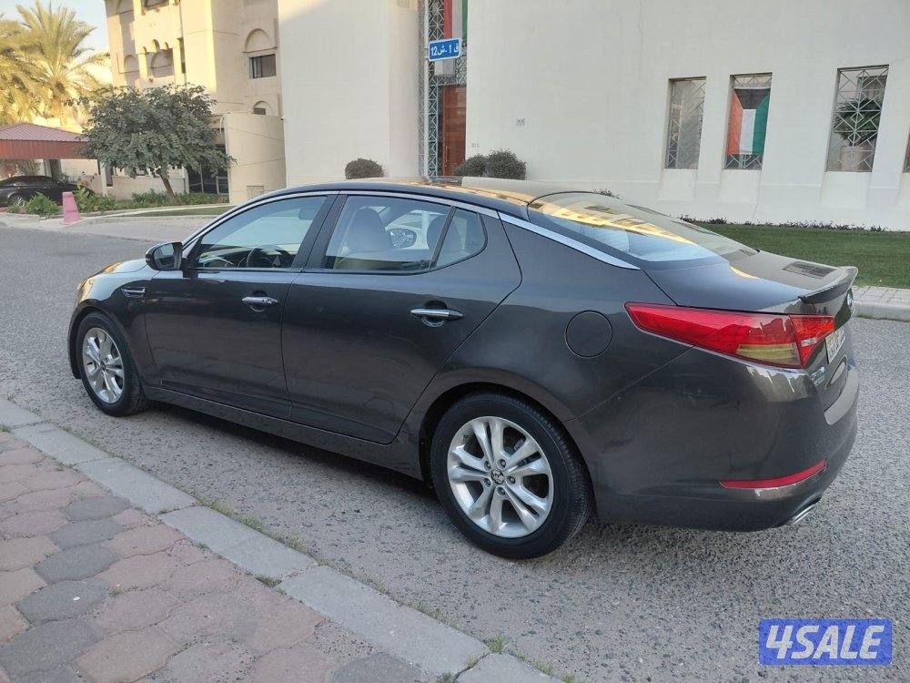 منطقه السره ق1 موديل 2012 فل ابشن الدرجه الأولي عداد 140.000 km6