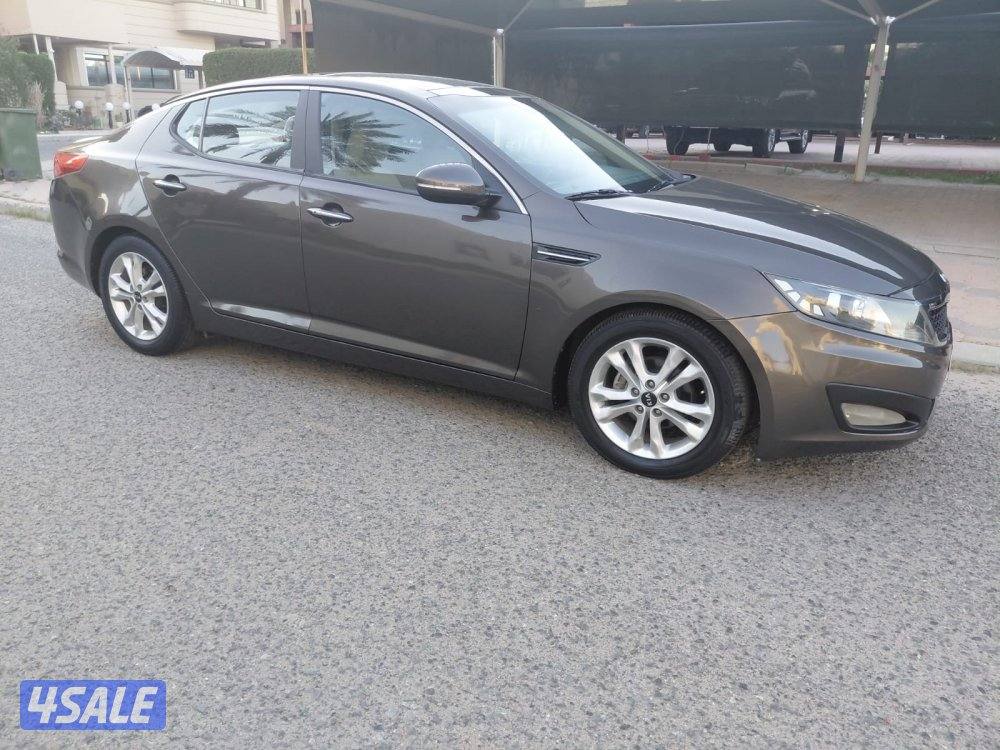 منطقه السره ق1 موديل 2012 فل ابشن الدرجه الأولي عداد 140.000 km5