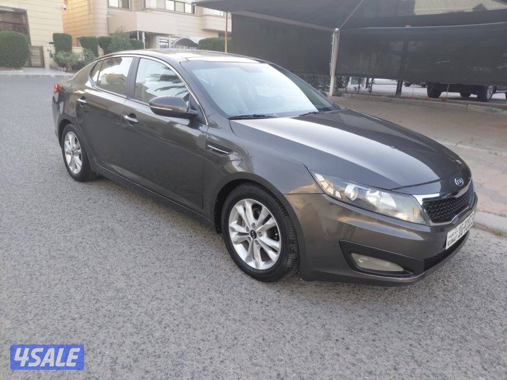 منطقه السره ق1 موديل 2012 فل ابشن الدرجه الأولي عداد 140.000 km8