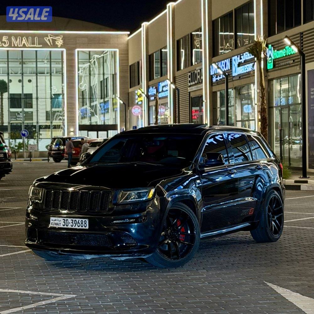 قراند شروكي SRT 8 6.4 وارد الوكاله0