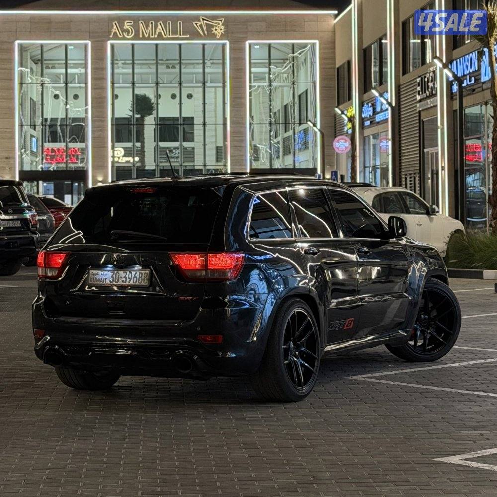 قراند شروكي SRT 8 6.4 وارد الوكاله1