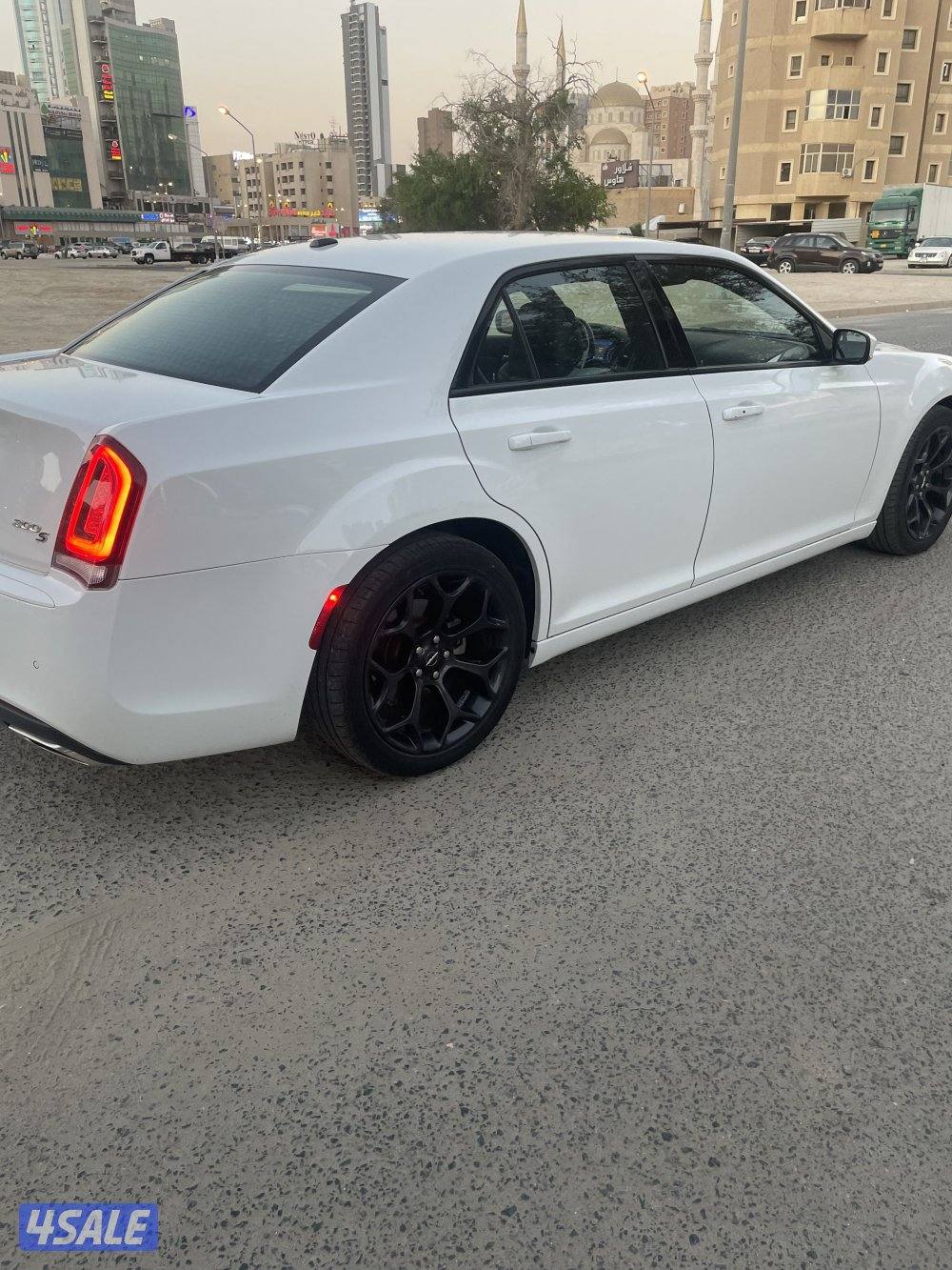 للبيع كرايلزر م/2021 عداد103 السياره بحاله الوكاله شرط الفحص الكامل2