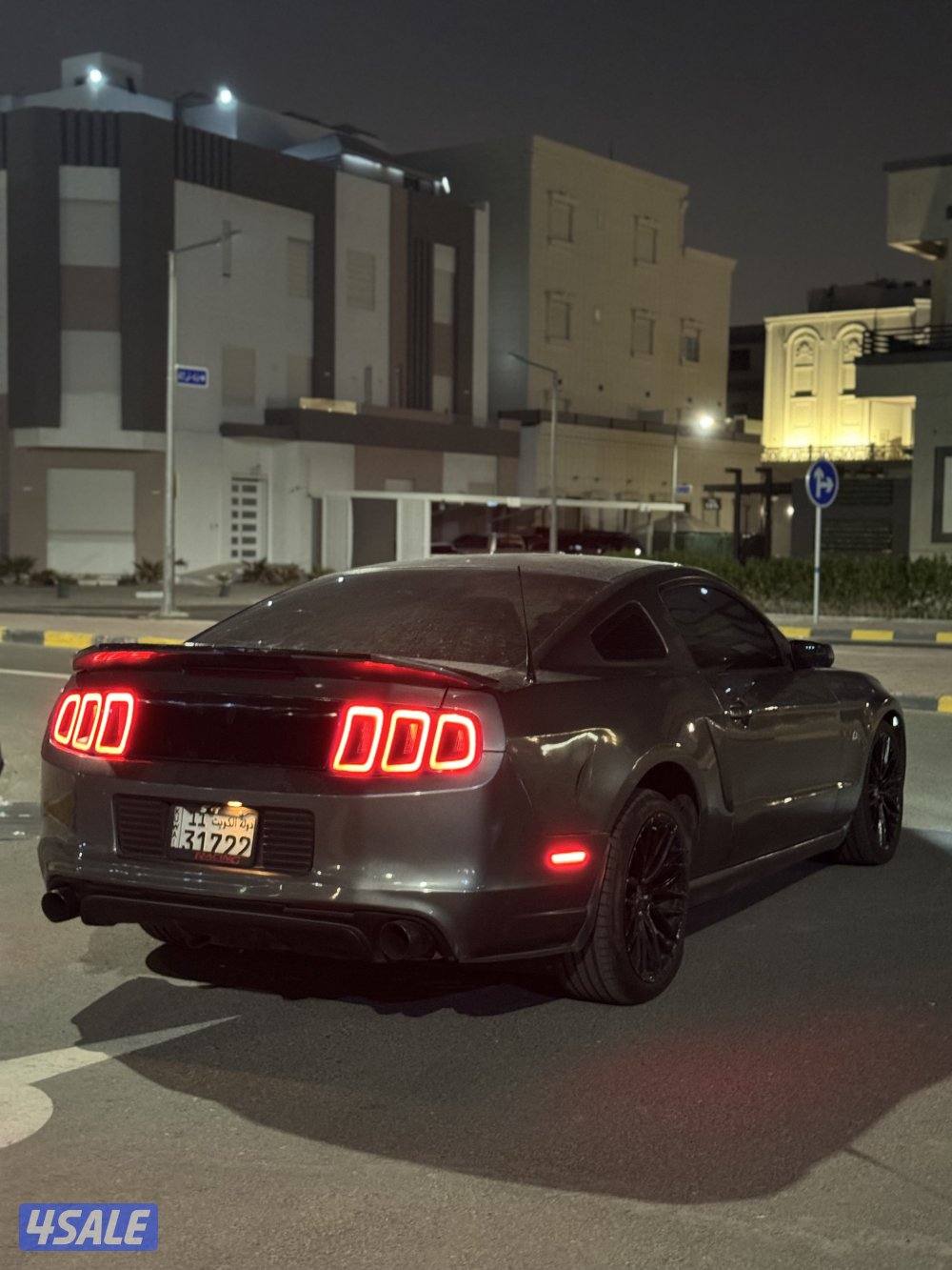 للبيع موستنق 2013 8سلندر4