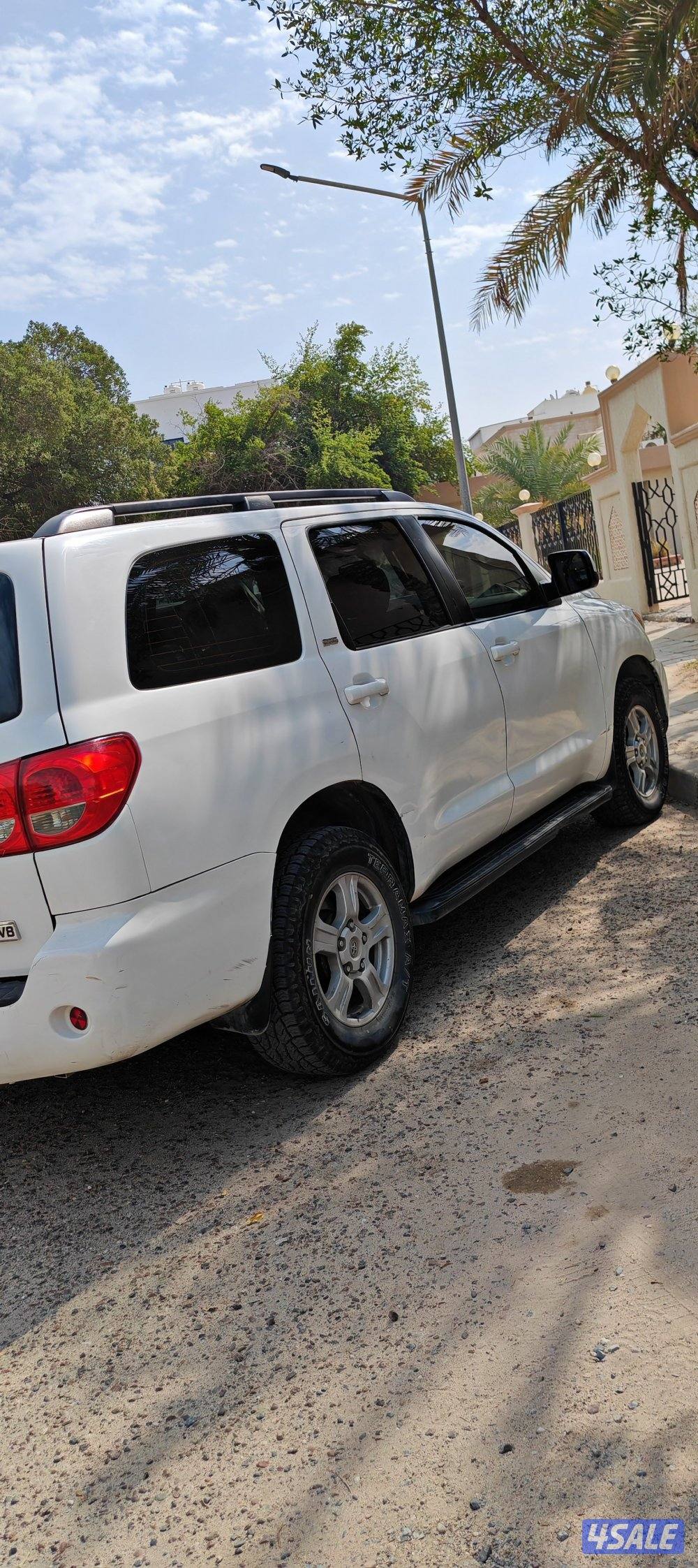 للبيع سيكويا موديل 20111