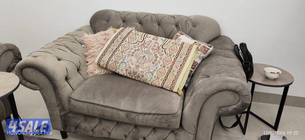 للبيع عفش شقة بالكامل0