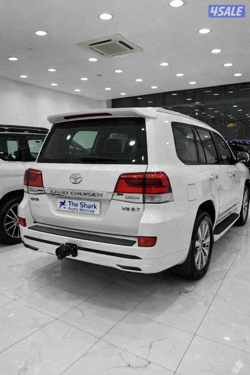 تويوتا لاندكروزر 2018 GXR V8 وكاله البحرين تصدير اقرا الاعلان جيد11