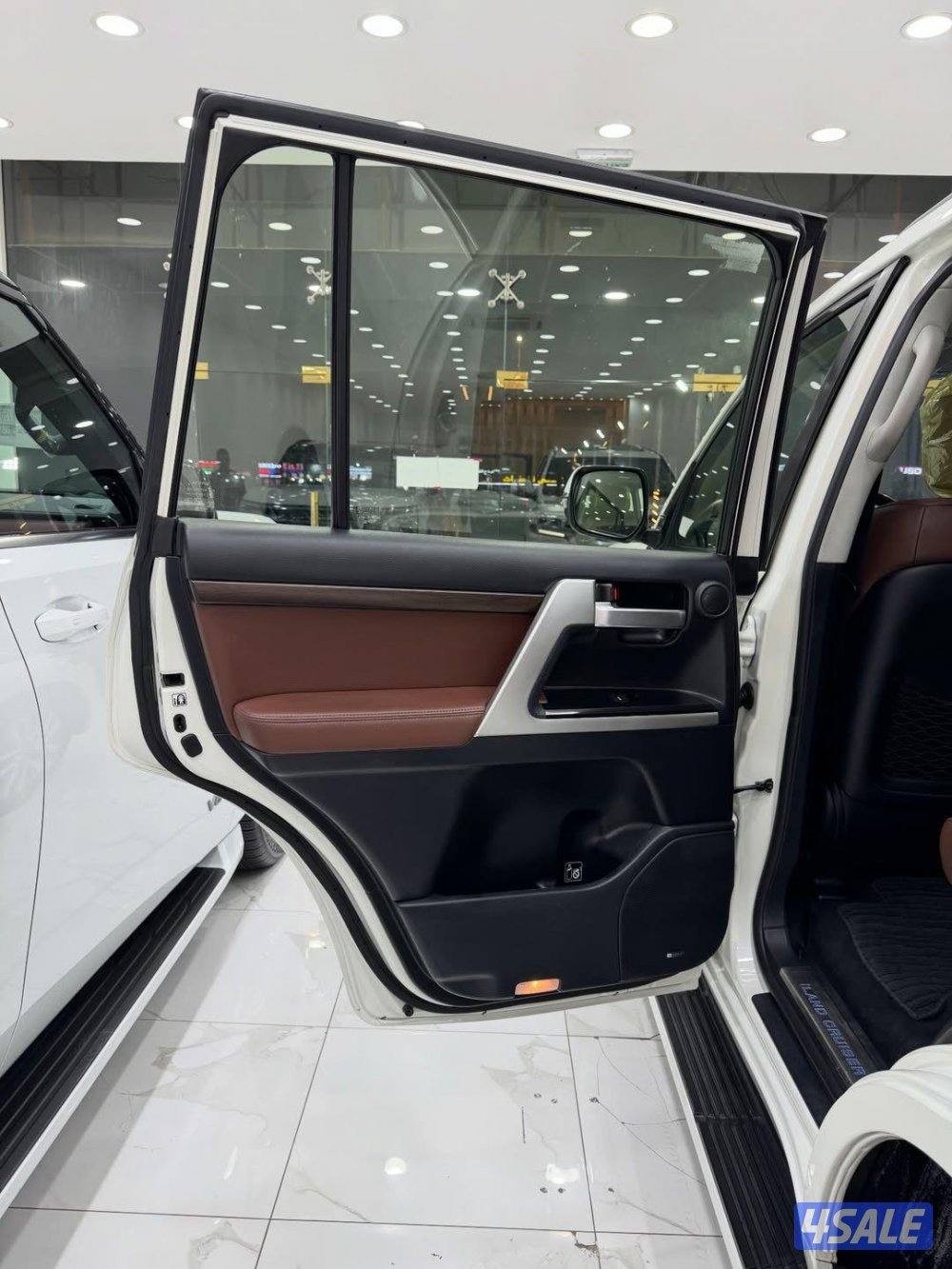 تويوتا لاندكروزر 2018 GXR V8 وكاله البحرين تصدير اقرا الاعلان جيد13